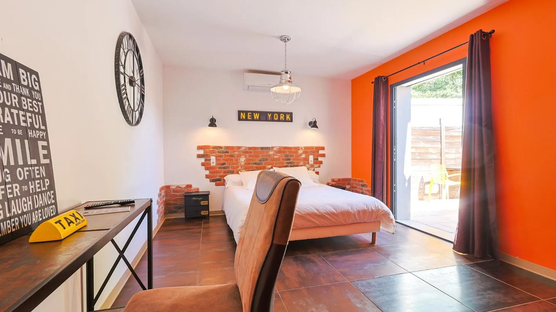 Auberge Les Galets Peyruis Hotel
